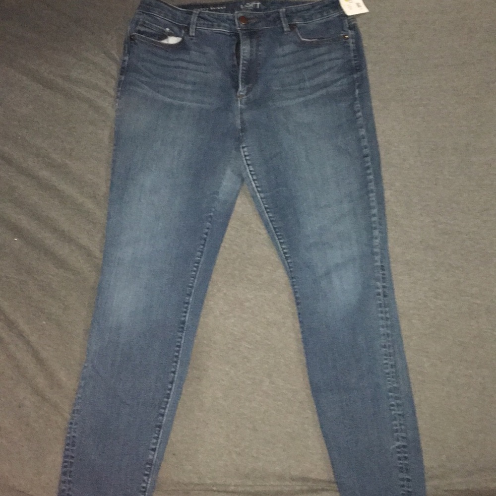 brand new jeans that just sit in the closet😹